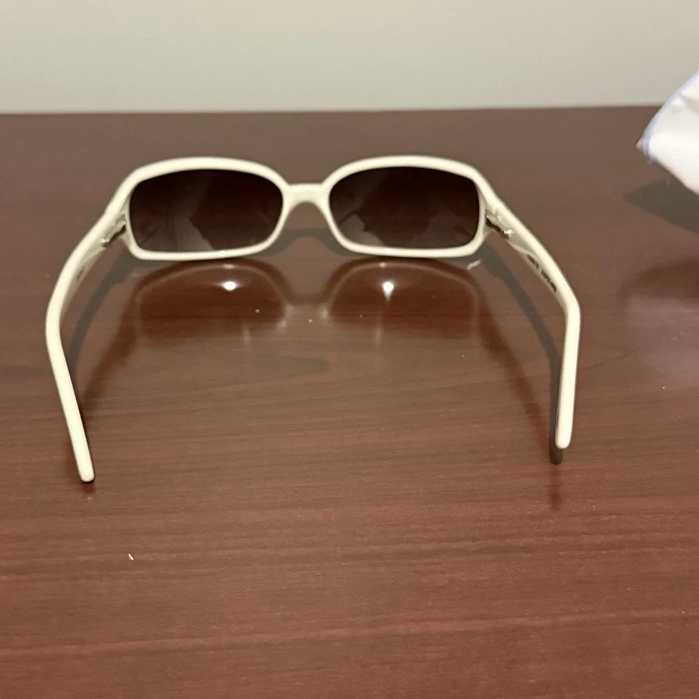buenos aires WS2359 100 Cat No 3 Sun Glasses Front Temples‎ Cream Acetate